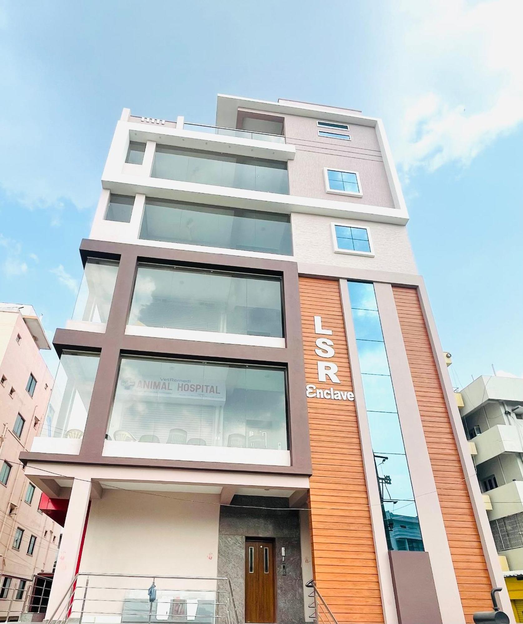 Pearl Stays, Tirupati - Very Convenient For The People Coming From Bangalore And Chennai - You Can Skip City Traffic While Reaching Any Temple In Tirupati - Covered Parking - 24Hrs Front Desk And Hot Water - Free Wifi - Flexible Checkin-In Check-Out Eksteriør bilde