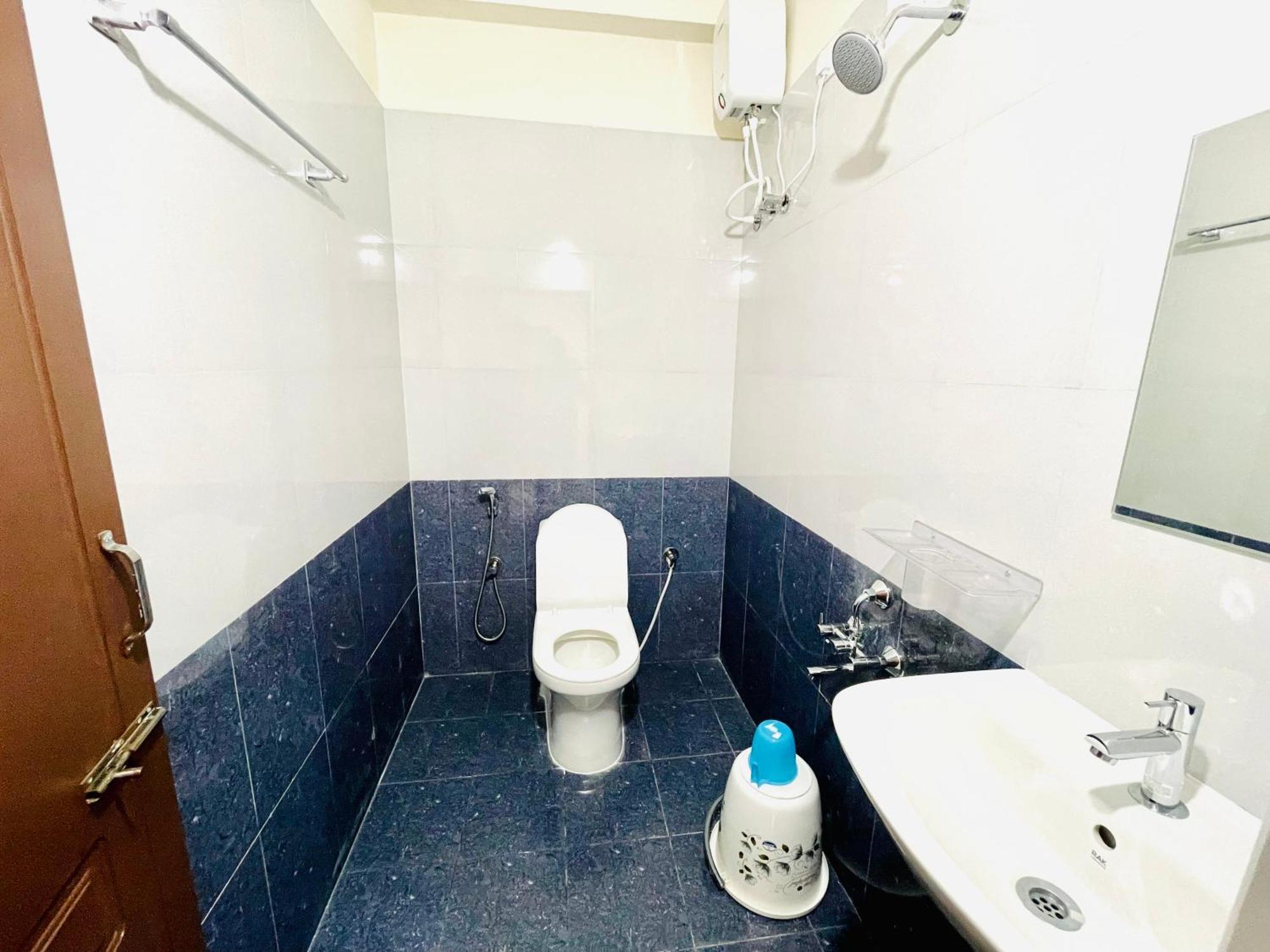 Pearl Stays, Tirupati - Very Convenient For The People Coming From Bangalore And Chennai - You Can Skip City Traffic While Reaching Any Temple In Tirupati - Covered Parking - 24Hrs Front Desk And Hot Water - Free Wifi - Flexible Checkin-In Check-Out Eksteriør bilde